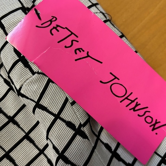 Betsey Johnson Black And White Floral-Applique Sheath Dress 0 New With Tag - Picture 4 of 6
